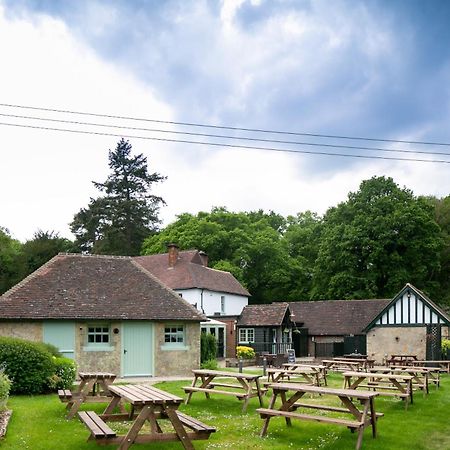 The Cowdray Arms Bed and Breakfast Worth  Buitenkant foto