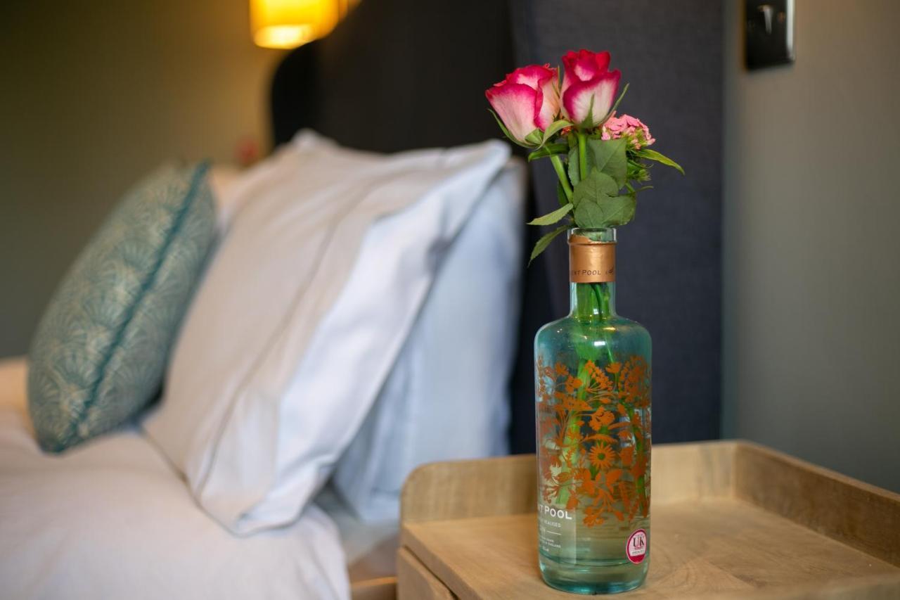 The Cowdray Arms Bed and Breakfast Worth  Buitenkant foto