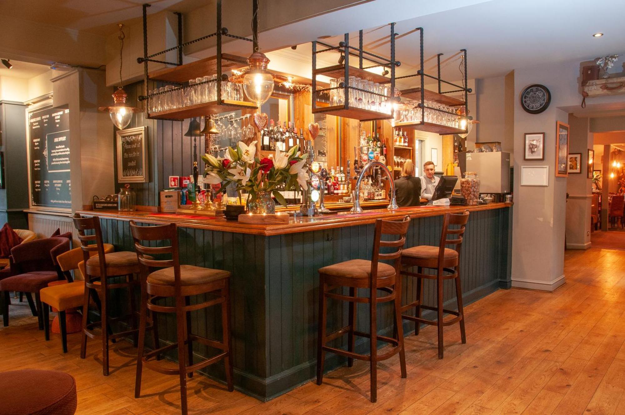 The Cowdray Arms Bed and Breakfast Worth  Buitenkant foto