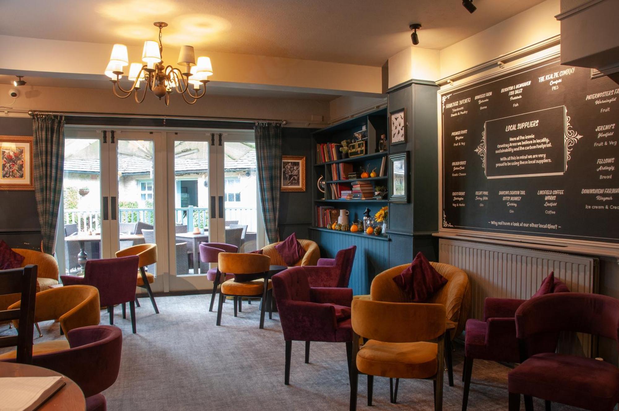 The Cowdray Arms Bed and Breakfast Worth  Buitenkant foto